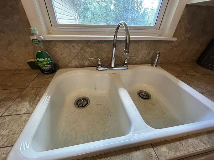 Bathroom 3, Cardinal Aerie, Madison