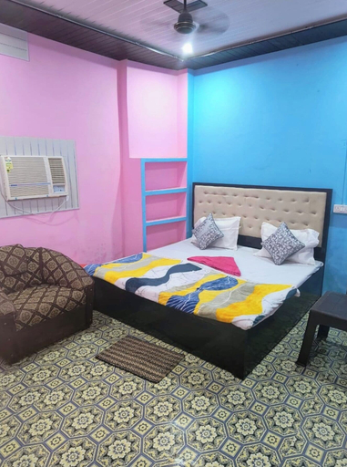 Room 4, Hotel Rainbow Residency Varanasi, Varanasi