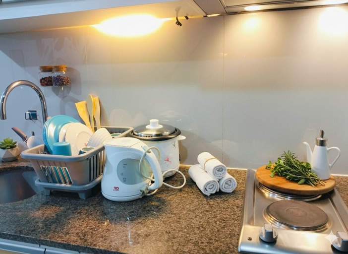 Private kitchen 5, Affordable Condotel Newport Boulevard, Pasay City
