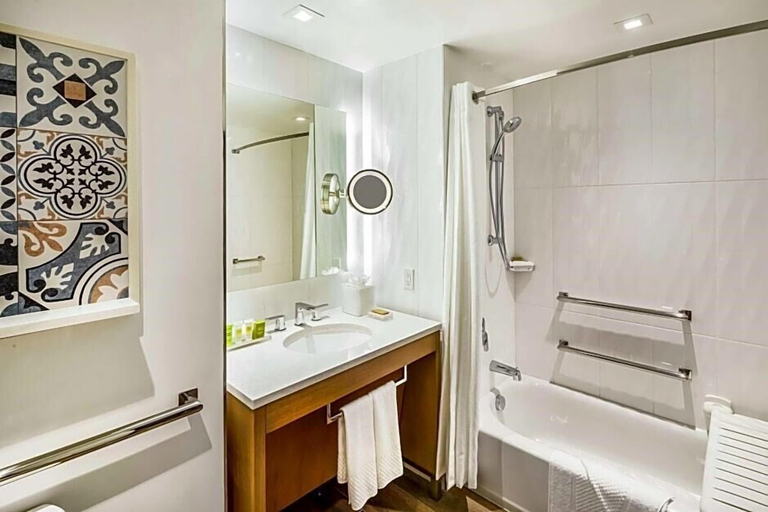Bathroom 4, Hilton Miami Dadeland, Miami-Dade