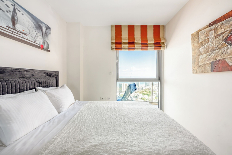 Room 3, High-Rise Sea-View Stay by Sea N' Rent