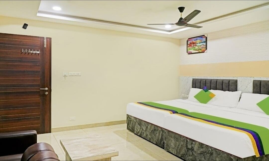 Room 2, HOTEL JSN GRAND, Krishna