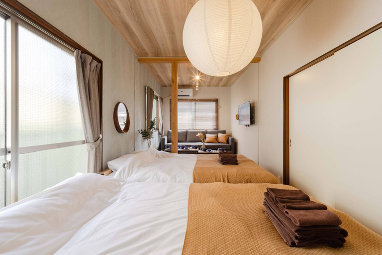 Room 5, Aimer, Meguro