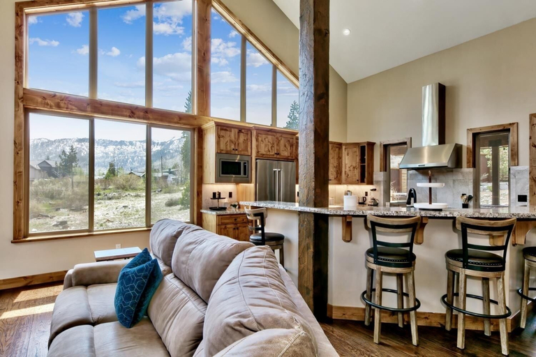 Living area 5, 1008c Mountain View Retreat 5 Bedroom Home, El Dorado