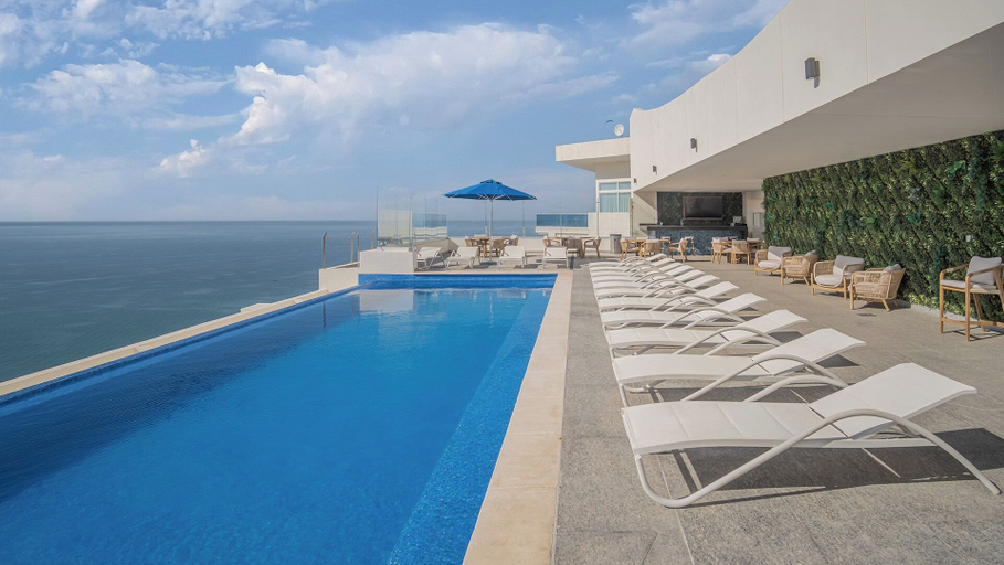 Pool 2, Amazing two Bedroom Beach Front Condo W1105, Puerto Peñasco