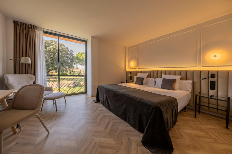 Bedroom 3, Torremirona Relais Hotel Golf and Spa, Girona