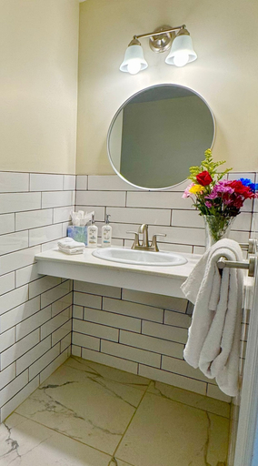 Bathroom 5, Nova Hotel JFK, New York