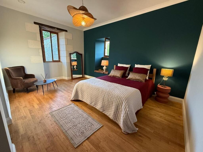 Room 2, Le Patio Bleu, Charente