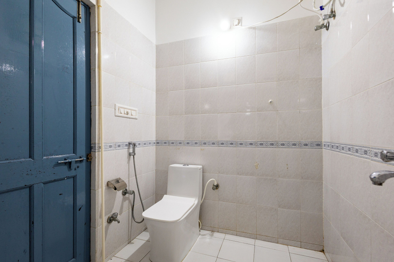 Bathroom 4, The Castle Villa Udaipur, Udaipur