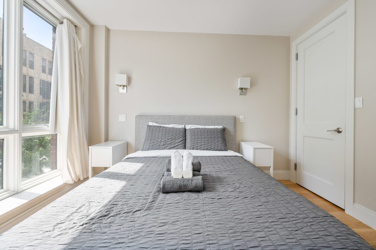 Room 5, Withers by Rove Travel 1BR Williamsburg Apt, New York