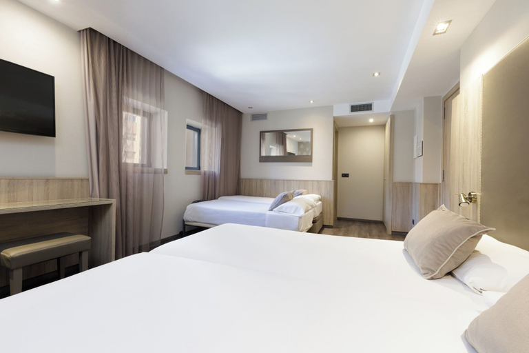 Bedroom 3, Civera Hotel, Teruel