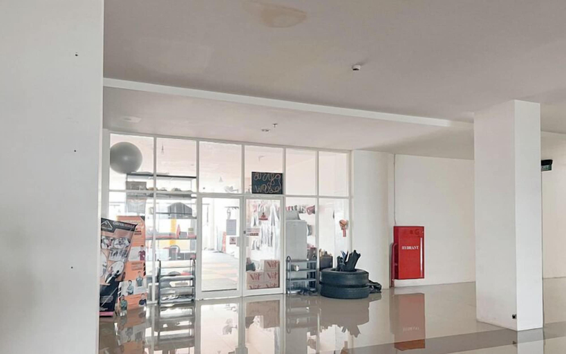 Exterior 3, Modern Look Studio Near Iph School At Bale Hinggil Apartment, Surabaya
