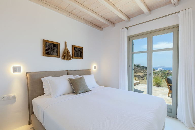 Room 4, Mykonos 3 BR Luxury Villa Private Pool Views, South Aegean