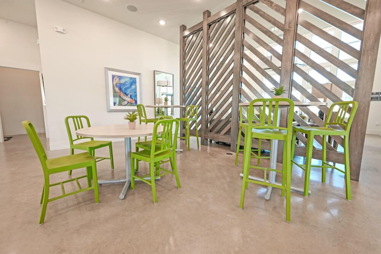 Lounge, Landing Apartments Austin - Lockhart, Caldwell