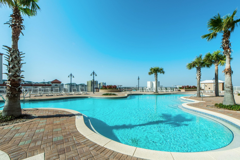 Sport & Beauty 2, Laketown Wharf 906, Bay