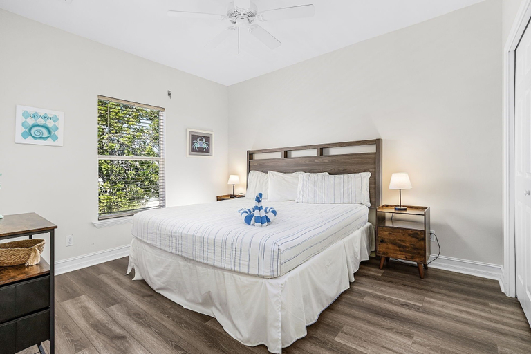 Room 2, 241 Miramar Waves: 3br W/ Heated Pool 3 Bedroom Home, Lee