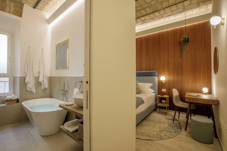 Room 2, Rome for Two, Roma