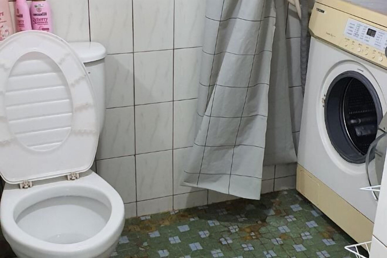 Bathroom 2, Exclusive Use Whole House for You, Haeundae