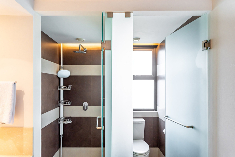 Bathroom 4, D410 Lorena Ochoa 4 Bedroom Apts, Cozumel