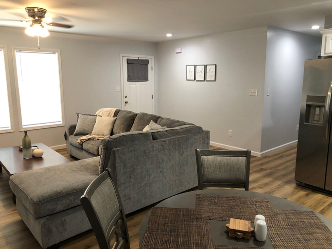 Living area 4, Welcometohickory, Catawba