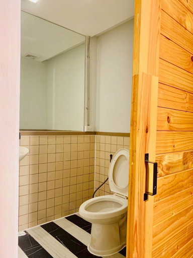 Bathroom 3, The Local Khaosan Bangkok, Phra Nakhon