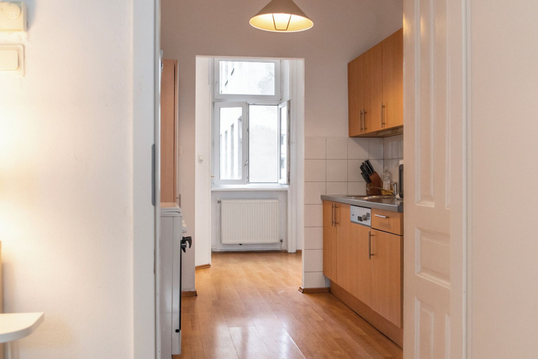 Private kitchen 5, Bright 2BR Apt Perfect Long Stay, Wien