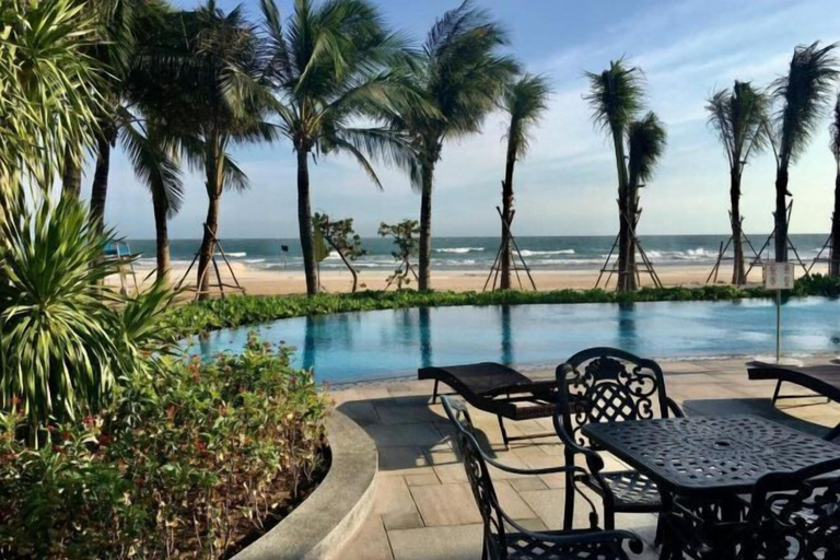 Outdoor dining, Longs Beach House Hồ Tràm - Beachfront Sea View Villa, Xuyên Mộc