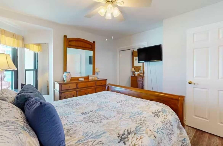 Room 4, Gulfside Townhome 6 2 Bedroom Townhouse, Baldwin