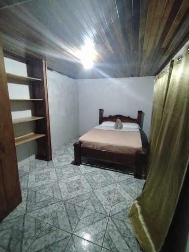 Room 3, Monteverde Monkey Hostel, Puntarenas