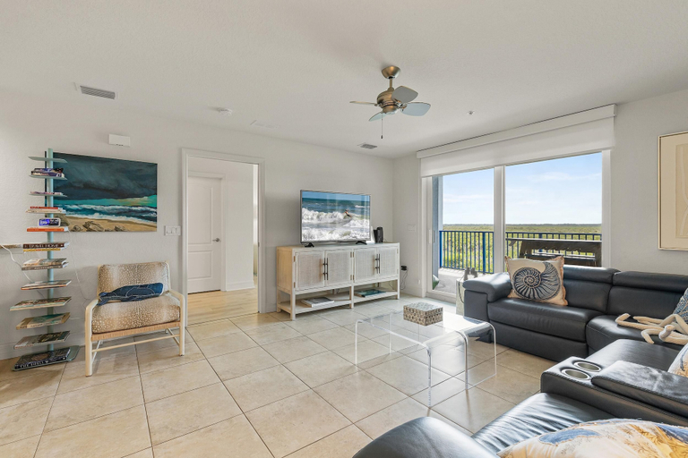 Living area 4, Oceanwalk 17-502, Volusia