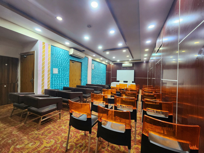Food & Drinks 5, Hotel Orchid Plaza, Kolkata