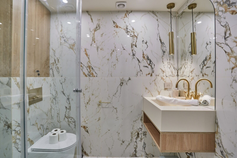 Bathroom 2, Lou Suites, Paris
