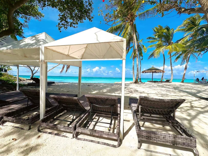 Beach 5, WhiteSand, North Ari Atoll