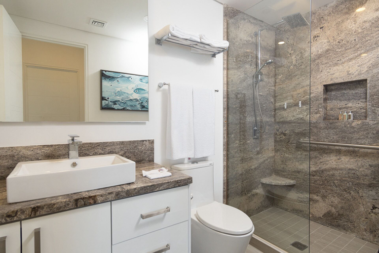 Bathroom 5, Splash in The New Lazy River and Sleep In Luxury Encantame Towers C 1204, Puerto Peñasco