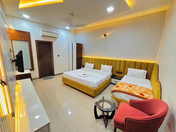 Room 3, Hotel sadhana palace, Mathura