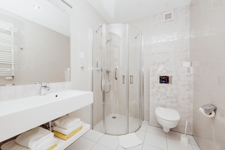Bathroom 4, Hotel Buczynski Medical & SPA, Lubań
