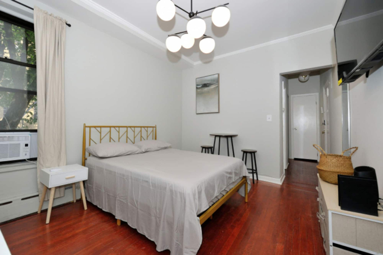 Room 4, Cozy Studio Near Central Park, New York
