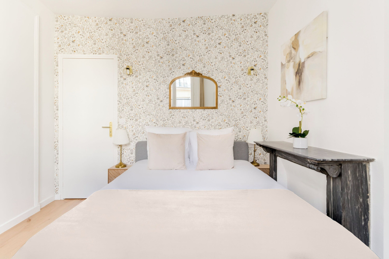 Room 3, Merveil Family Suite - Louvre St Anne, Paris