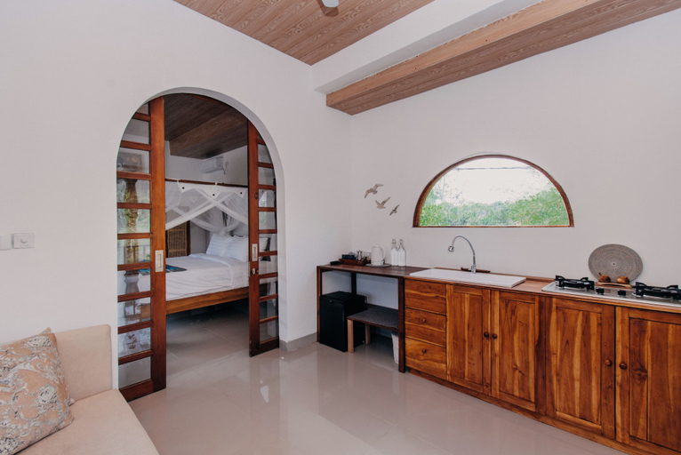 Room 2, 28 Degrees Lembongan, Klungkung