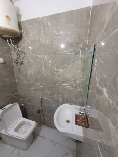 Bathroom 3, Roomshala Hotel Scorpio, Delhi