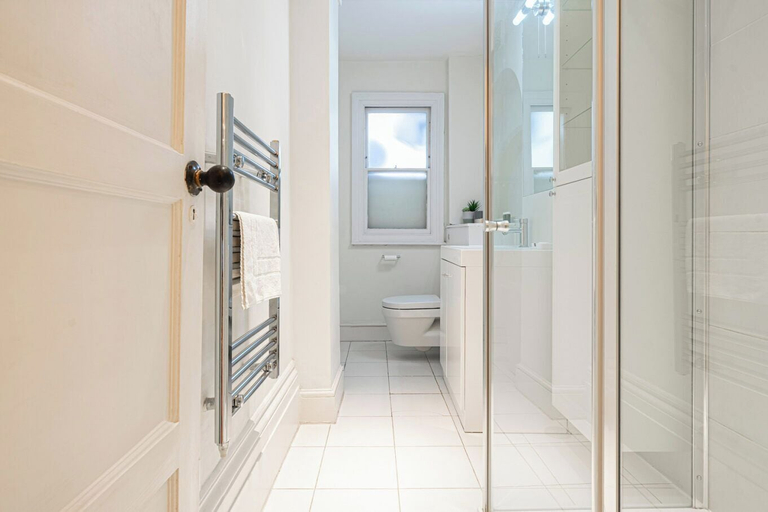 Bathroom 4, Beautiful Belgravia by Underthedoormat, London