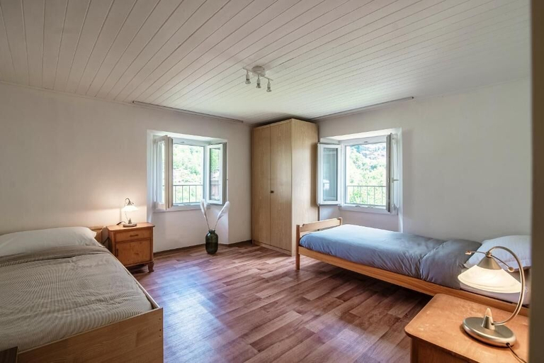 Bedroom 3, Stèla, Leventina