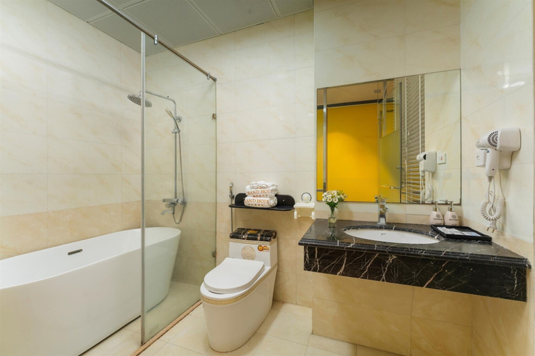 Bathroom 3, Grand Vinh Tuy Hotel & Spa Ha Noi, Long Biên