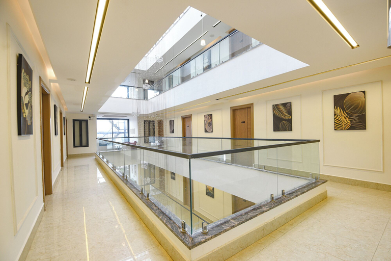 Lobby 4, Fabhotel Prime Atithyam, Gurgaon