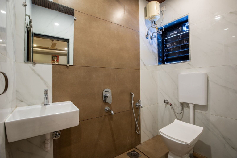 Bathroom 4, Hotel Stayland Inn, Mumbai Suburban