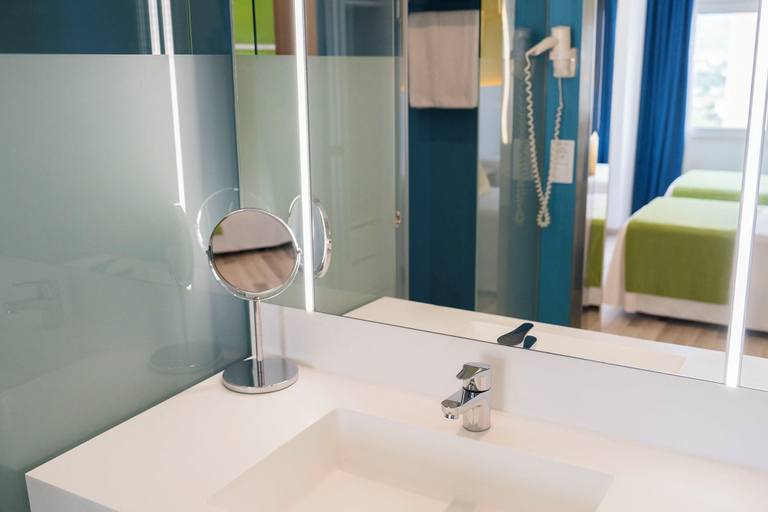 Bathroom 5, Aparthotel Acuasol, Castellón