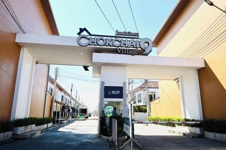 Exterior 5, Pattaya Tay Emperor Holiday townhouse, Bang Lamung