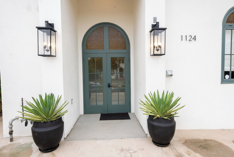 Front of property 3, Casa Castillo, Santa Barbara