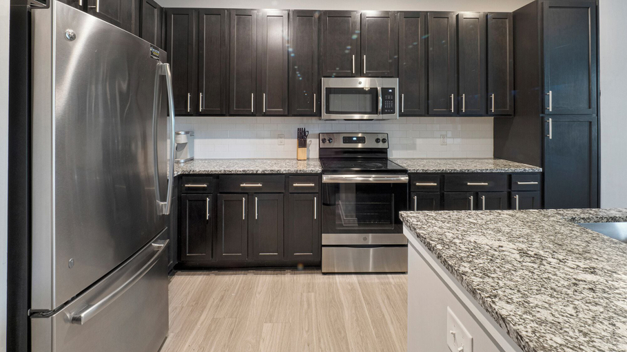 Private kitchen 3, Landing Apartments Charleston - Summerville, Berkeley