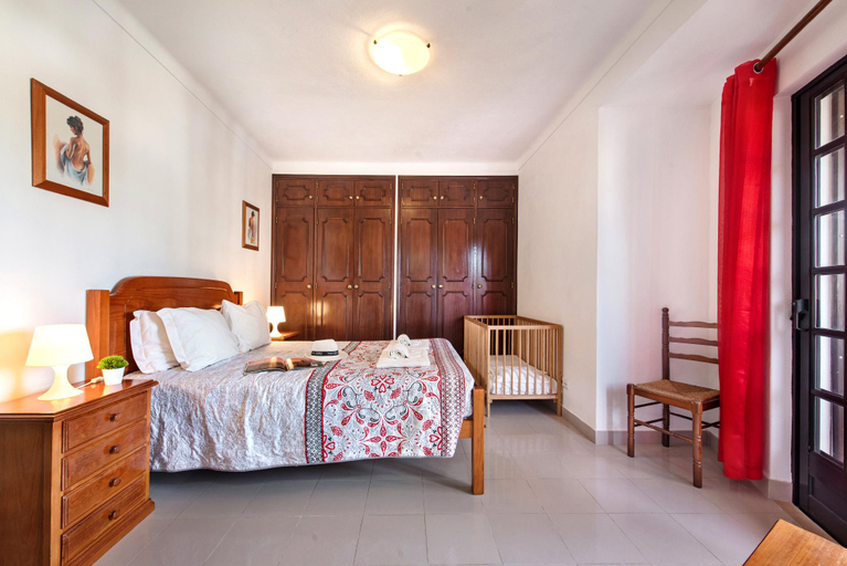 Bedroom 3, Ideal Villa for Fantastic Family Holidays, Loulé